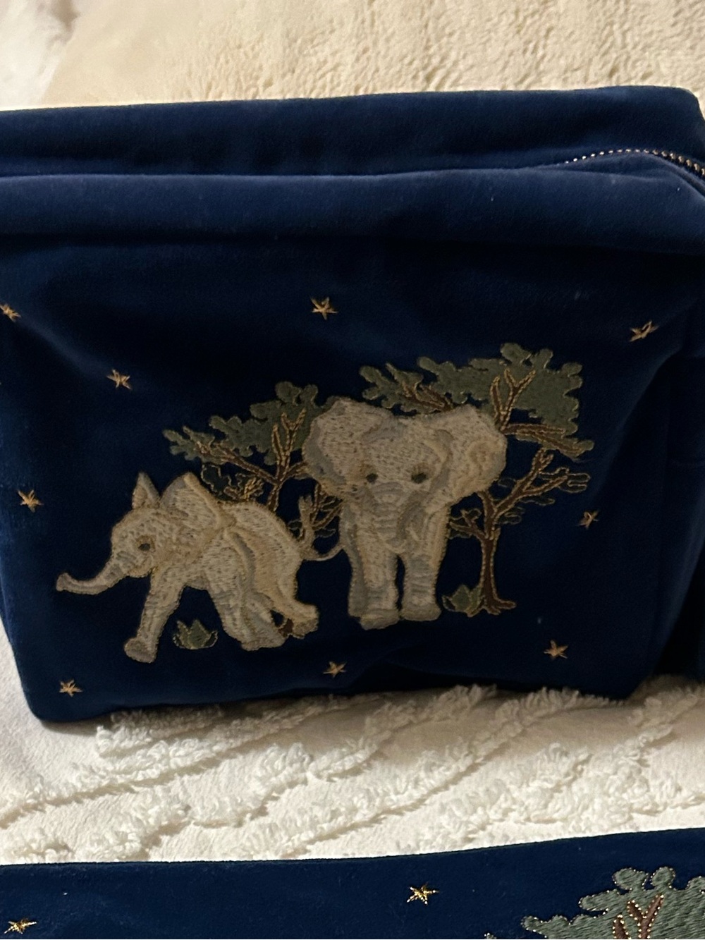 Navy Velvet Elephant Embroidered Makeup Bag - Unknown Brand